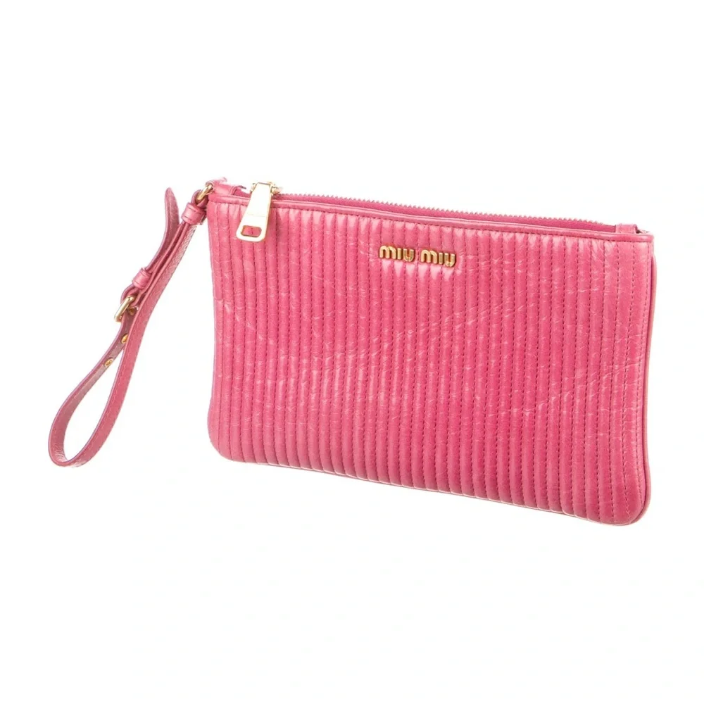 Miu Miu Pink Matelasse Lambskin Leather Clutch - Picture 2 of 9